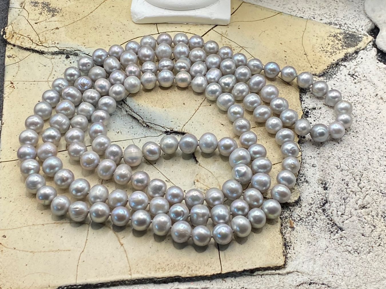 Catenine: Sehr langes Perlen Collier – Nuovo (secondo la descrizione) da Luzern venduto da S.Kern01