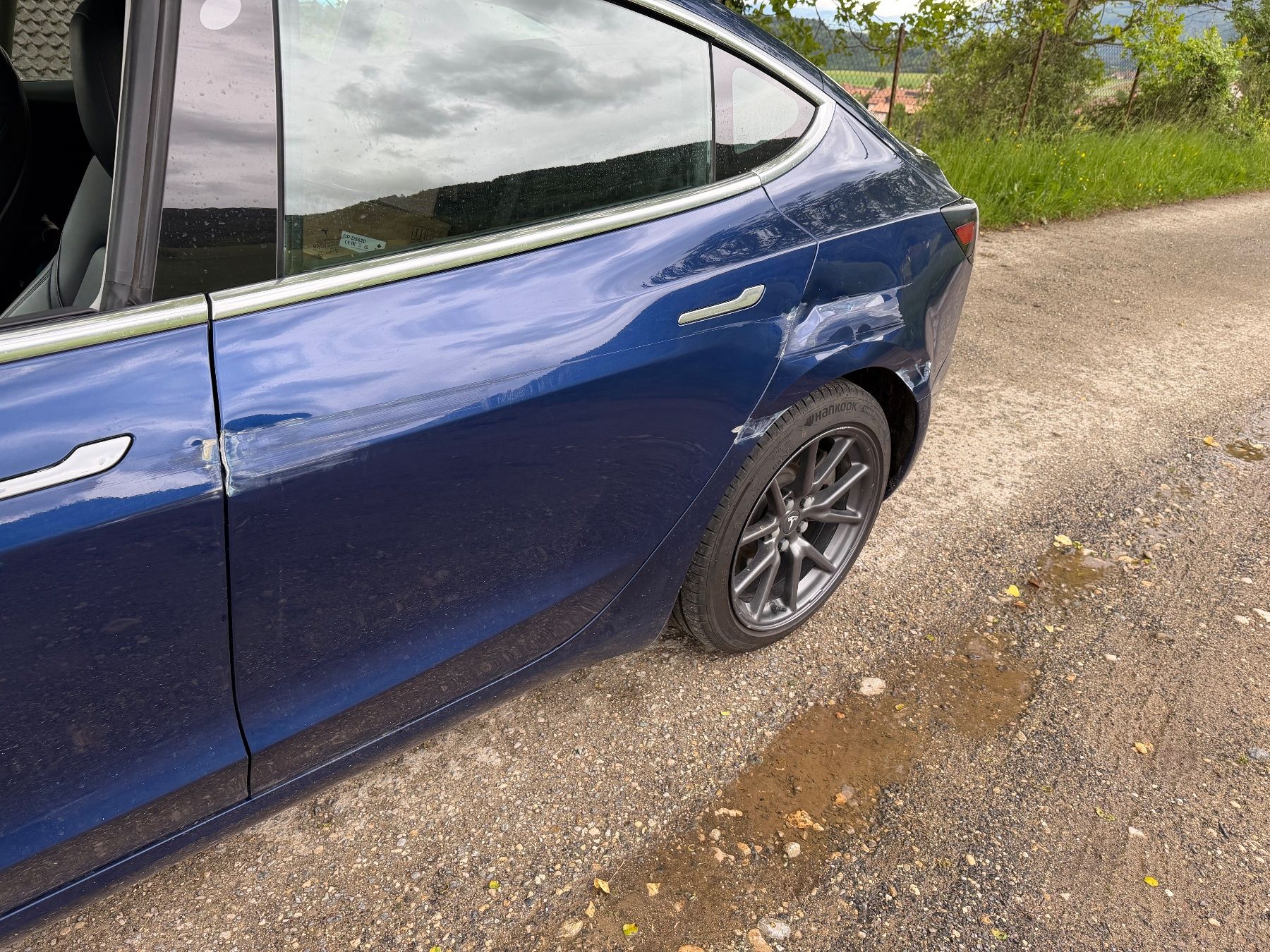 Tesla Autos: Tesla model 3 – D'occasion à Fontaines-Grandson par Prana1 9