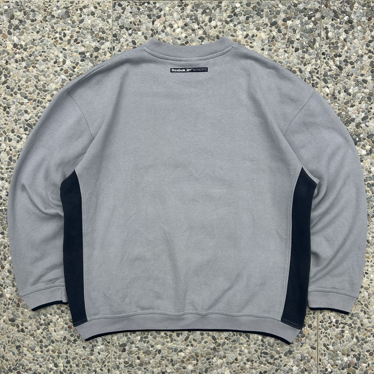 Reebok Maglioni & Felpe: Vintage Reebok Logo Sweatshirt – Usato da brent venduto da fukusapes 2