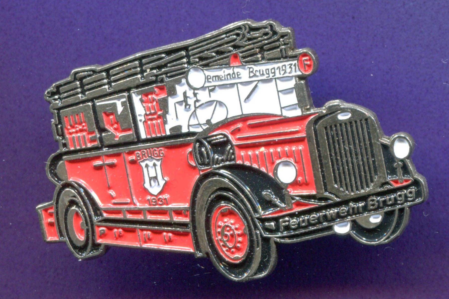 Placchette & Badge: Feuerwehrauto  SAURER  Brugg – Usato da Winterthur venduto da Sammleroase