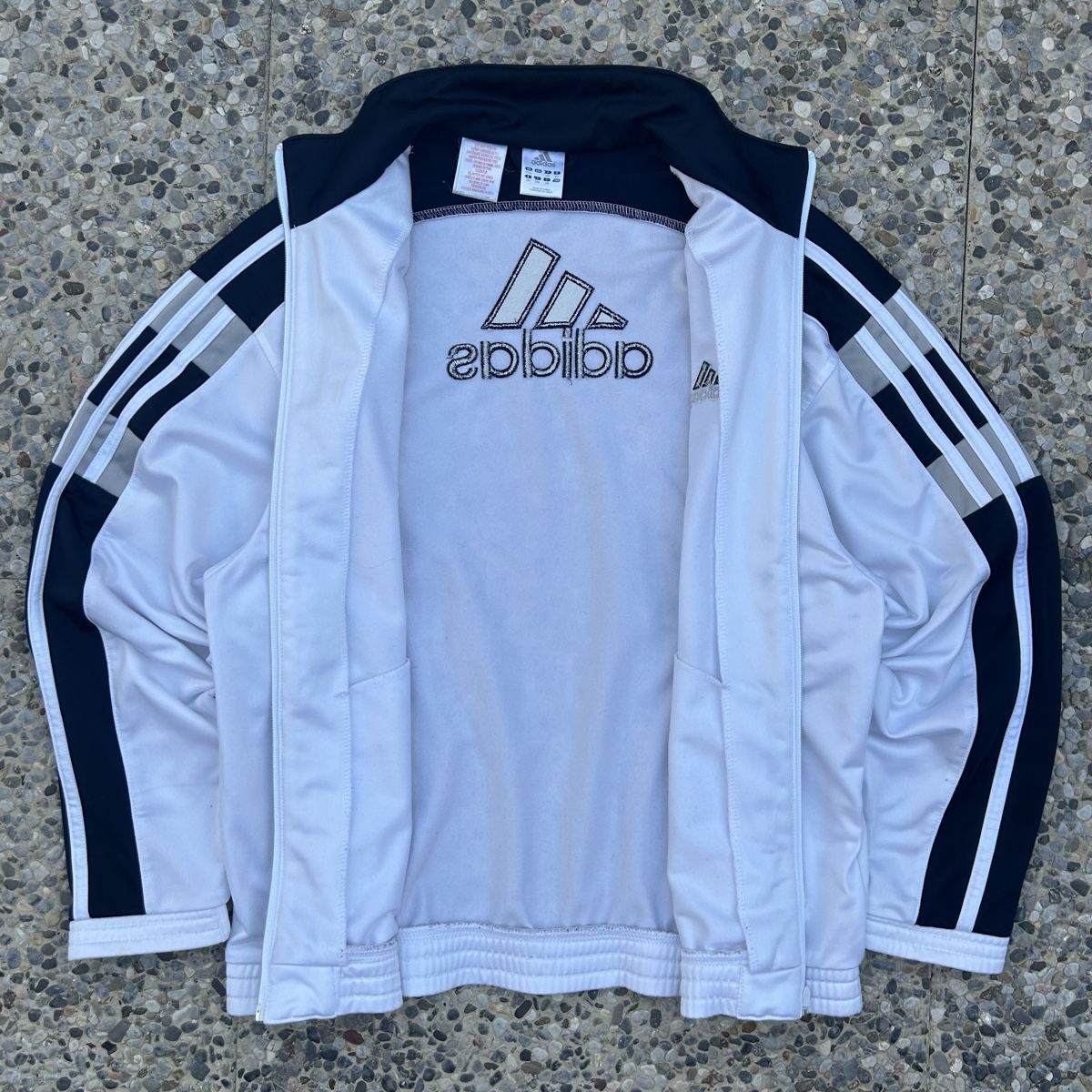 Adidas Giacche: Vintage Adidas embroidered Track Jacket – Usato da brent venduto da fukusapes 2