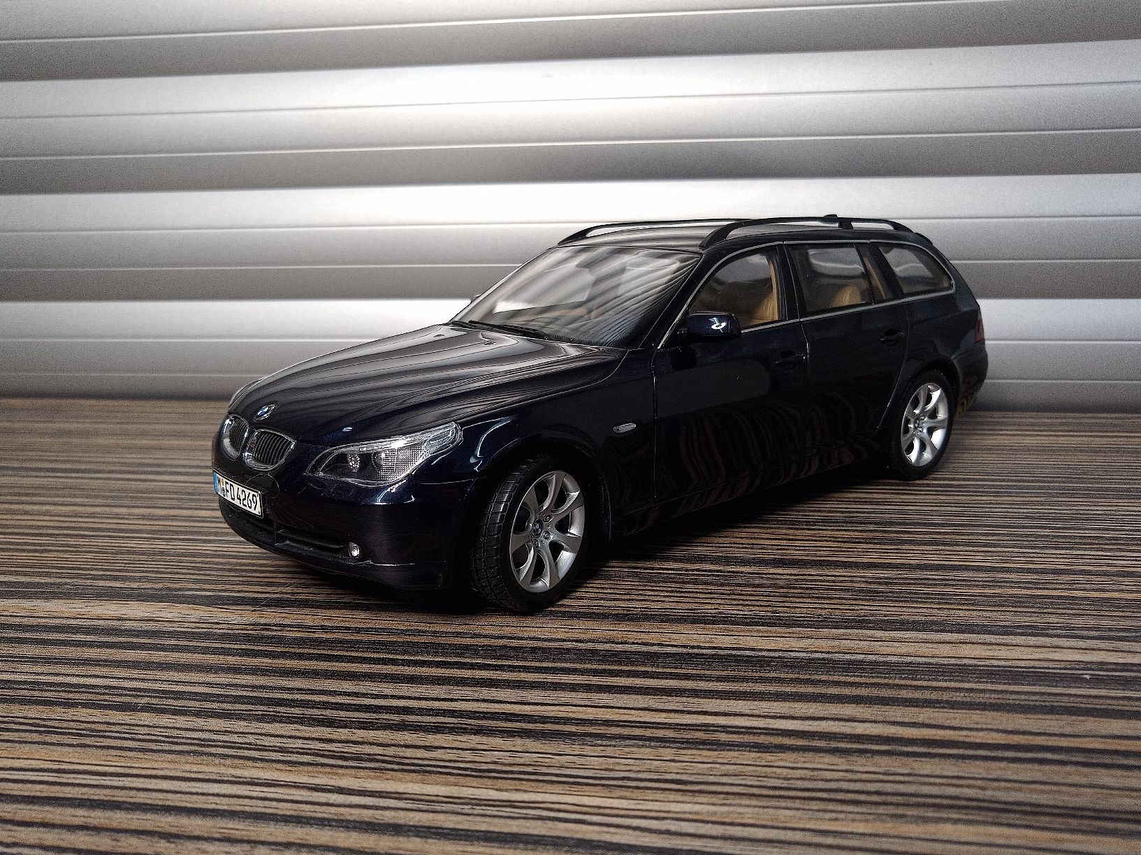 Kyosho Modellini d'auto: BMW 5 Series Touring Kyosho Modellauto – Usato da Reiden venduto da Zofi-Brocki 1