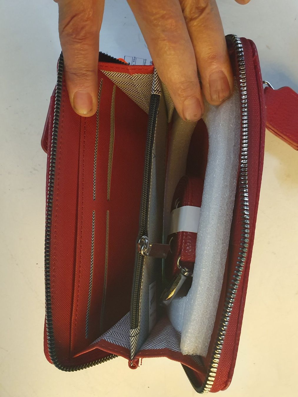 Portamonete: Damenportemonnaie Chicorée rot – Usato da Zürich venduto da loosebone 3