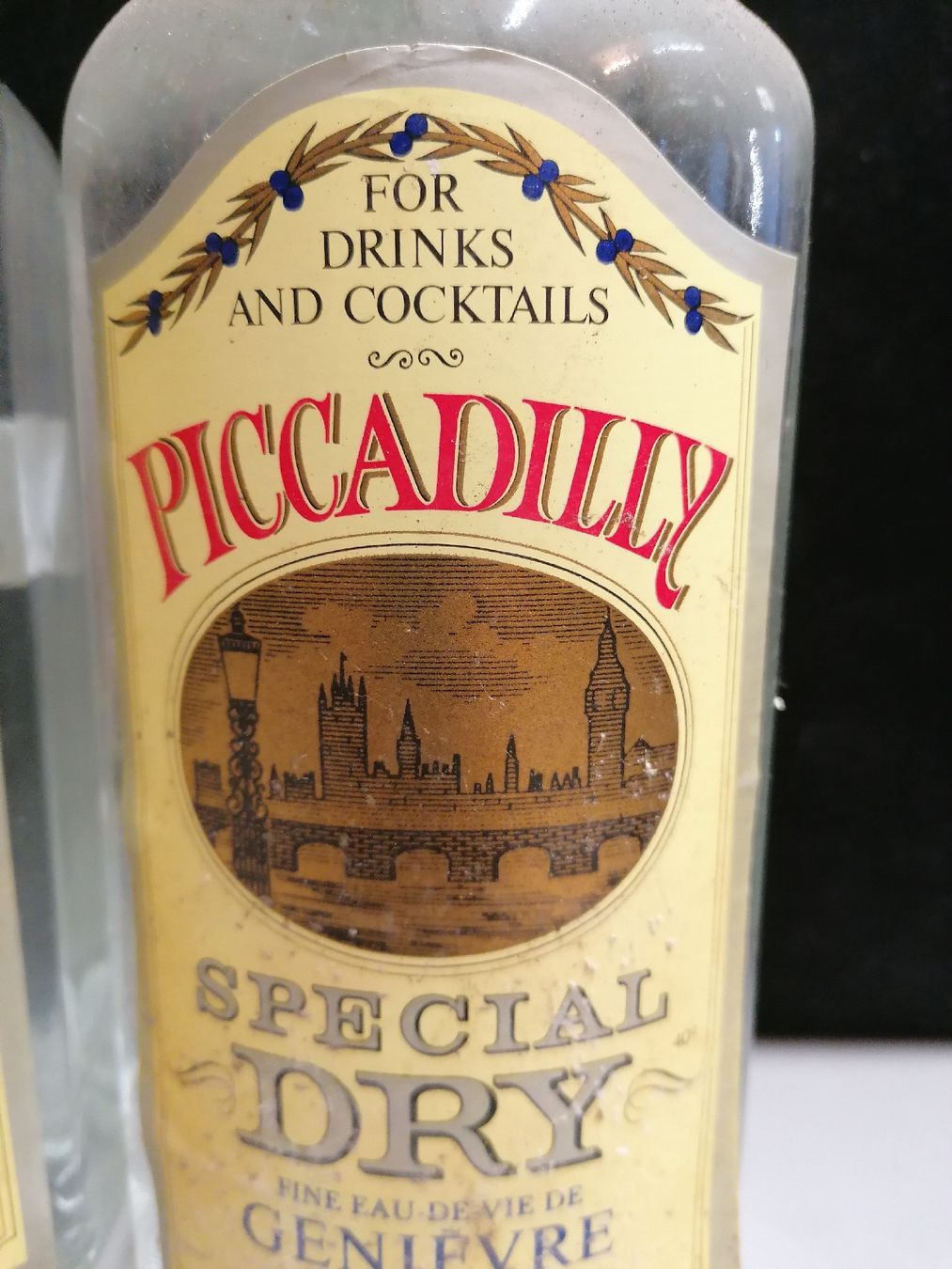 Bevande alcoliche: 3 BOUTEILLES PICCADILLY Eau-De-Vie de Genièvre – Nuovo (secondo la descrizione) da Genève venduto da Leboucheoreilles 1