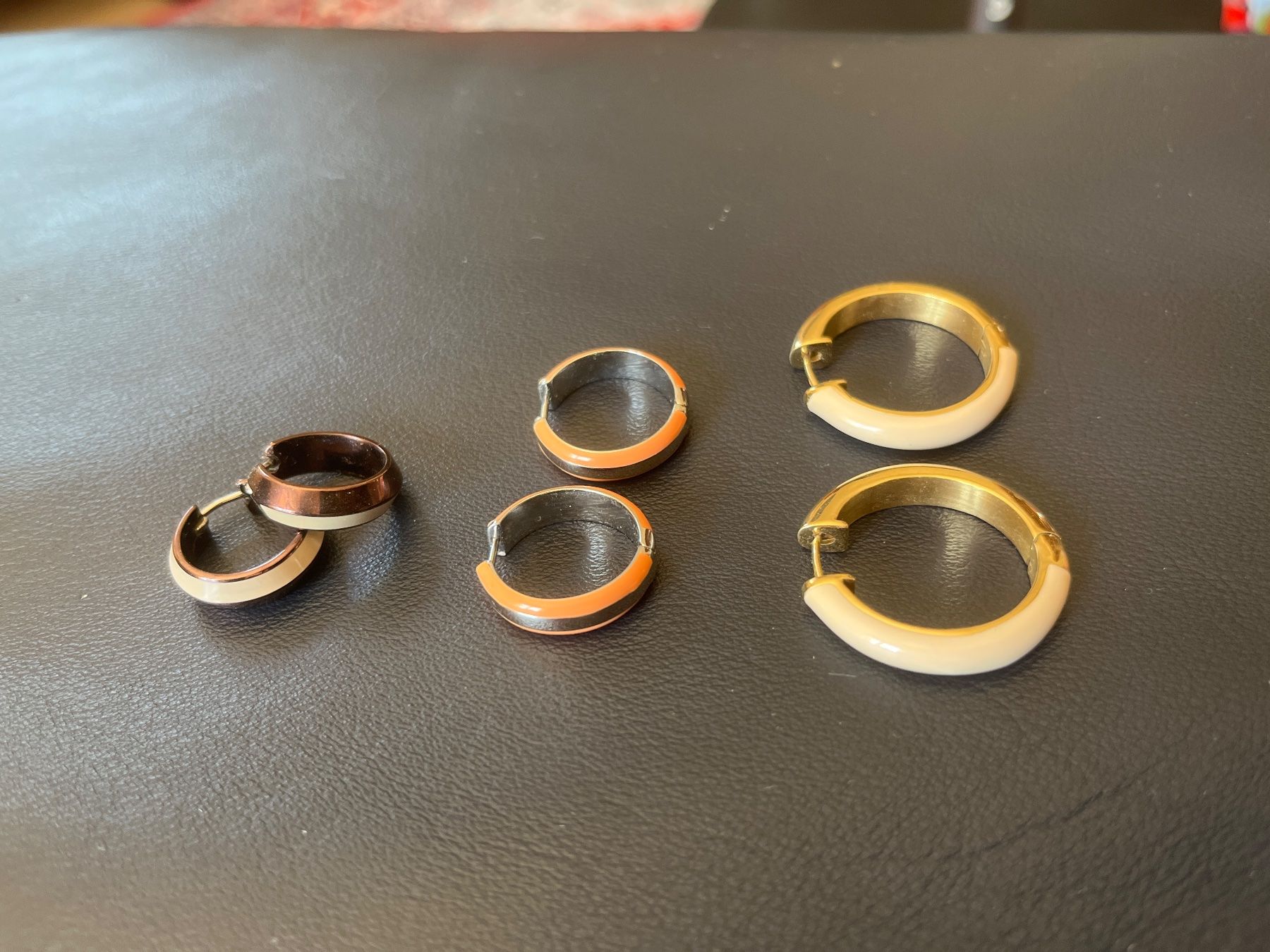 Esprit Boucles d'oreille: 3 paires de créoles Esprit – D'occasion à Chaumont par Abigail1