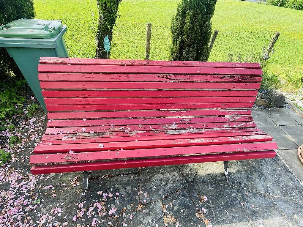 Panchine: Alte Robuste Holz Bank – Usato da Luzern venduto da Dali-T