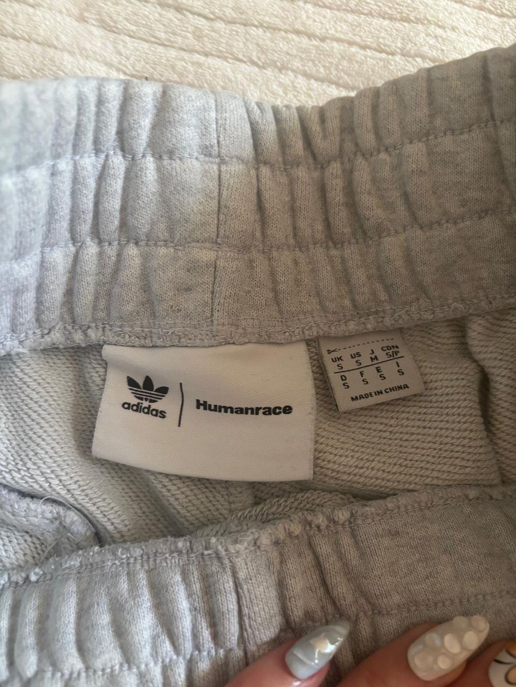 Adidas Pantalons: Adidas Humanrace sweatpants – D'occasion à Bern par mul_7mnd 3