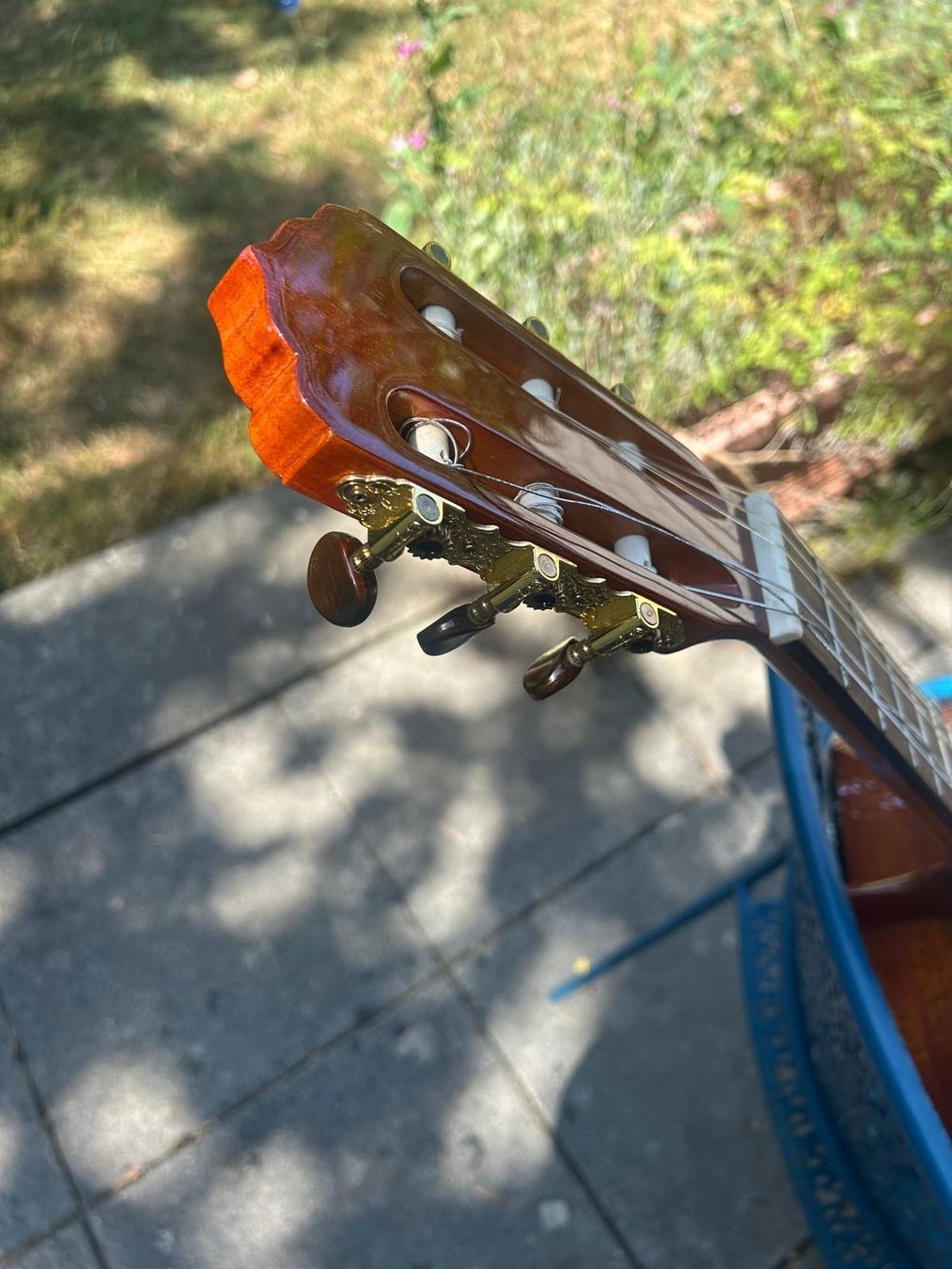 Musikinstrumente: Guitare Aranjuez A4F comme neuve – Gebraucht aus Lausanne von mad_9fnl 2