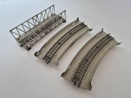 Märklin Modelleisenbahn Brücke und Gleisstück Konvolut Set