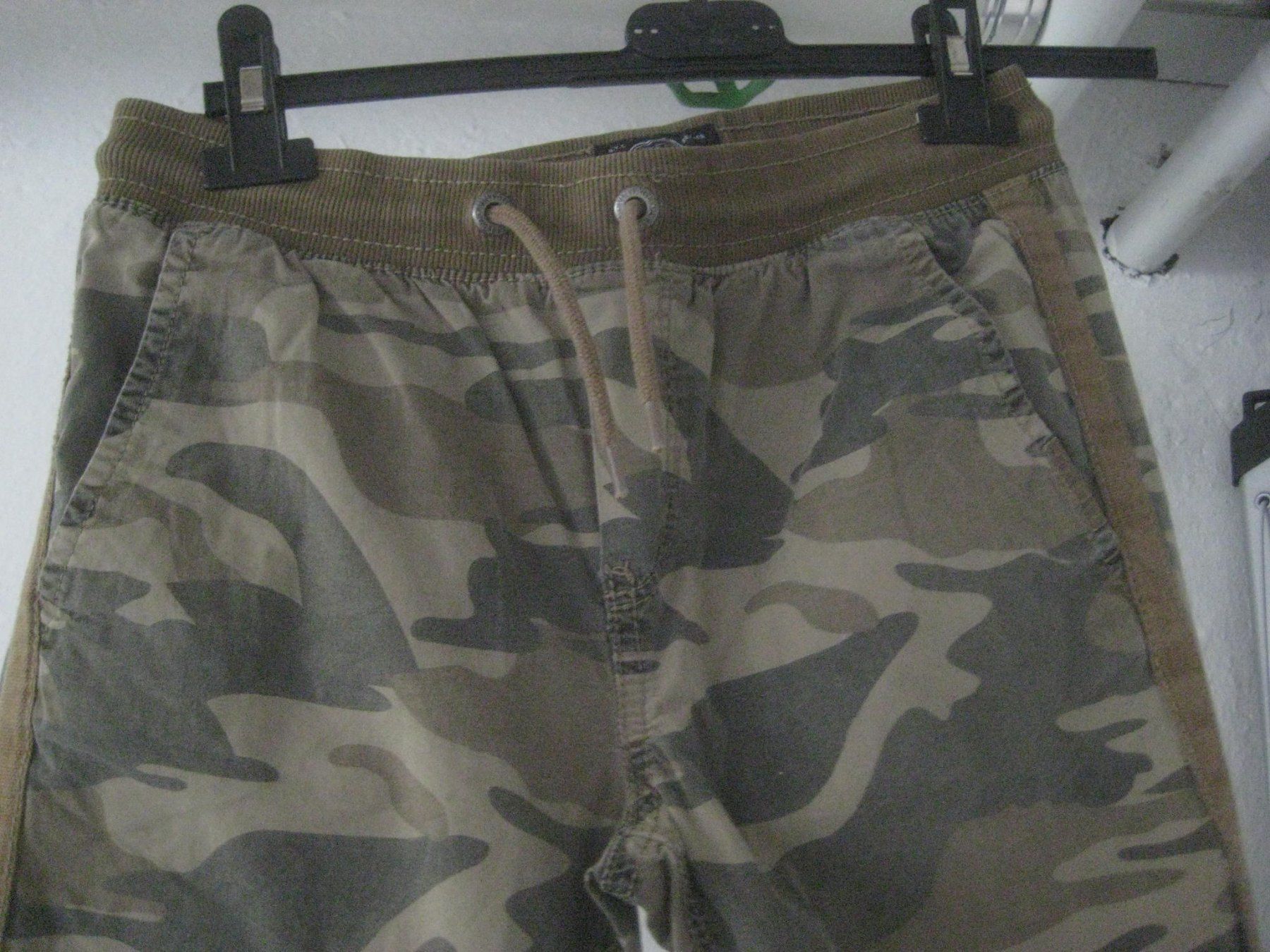 C&A Pantaloni: KNABEN  HOSE – Usato da Uster venduto da flocke1 1