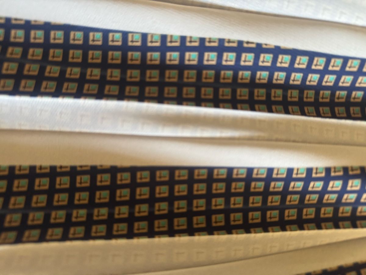 Robes: Adolfo Dominguez – D'occasion à Binningen par ern_p5fk 6