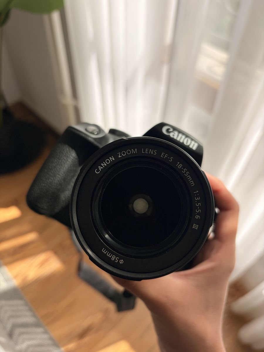 Canon Kamera: Canon EOS 2000D – Neu (gemäss Beschreibung) aus Genève von Crz99 2