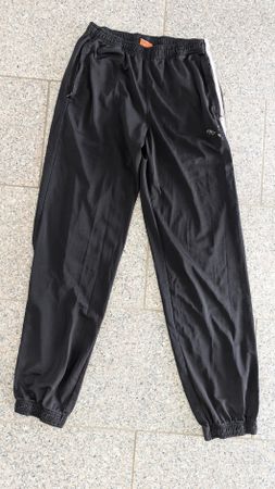 Sportliche Puma Trainingshose, Grösse M, schwarz
