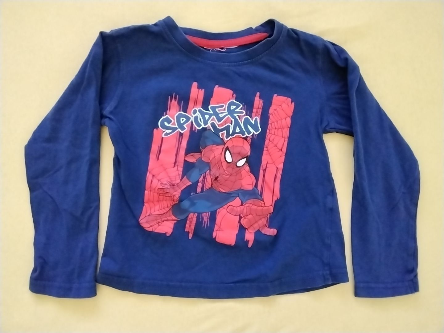 Hemden, T-Shirts & Polos: Sweatshirt / Longshirt Gr. 98 / 104 – Gebraucht aus Balterswil von Meerdeern