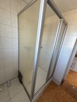 Aus Hausräumung: alte Duschkabine, Alu/ Plexiglas