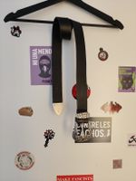Gürtel schwarz mit silberfarbenen Ornamenten neu