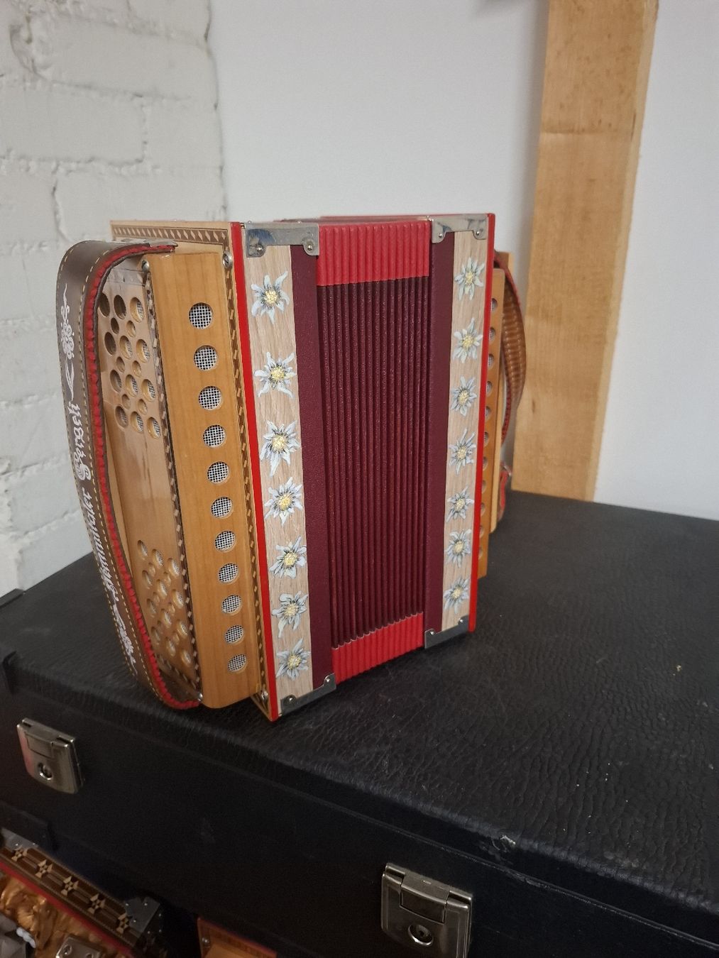 Strumenti musicali: Aementaler orgeli – Usato da Villeneuve venduto da BibiVintage 3