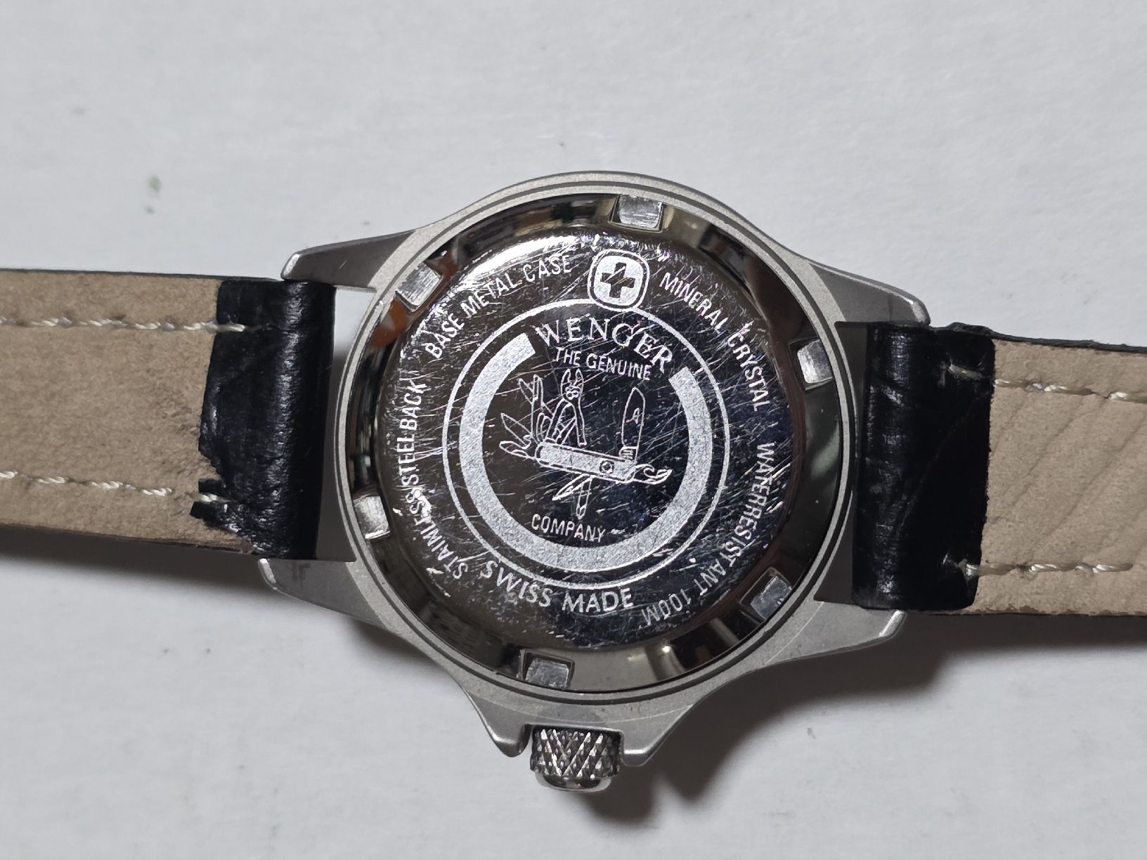 Wenger Montres: Montre Wenger quartz acier  – D'occasion à La Chaux-de-Fonds par mem_l6xm 2