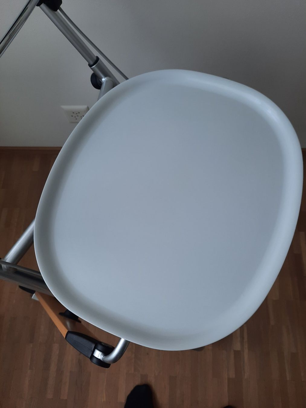 Ausili per la deambulazione: neuer Indoor Rollator (Rollator für Wohnung) – Nuovo (secondo la descrizione) da Belp venduto da helenlanzrein 2