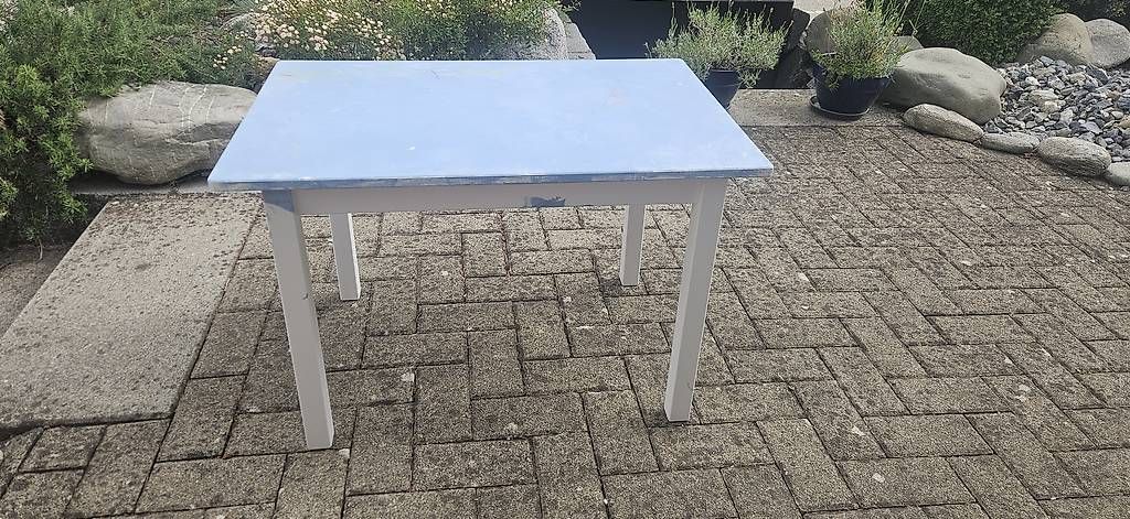 Ikea Tables: Spieltisch für Kinder – D'occasion à Wohlen AG par BozanaT 3