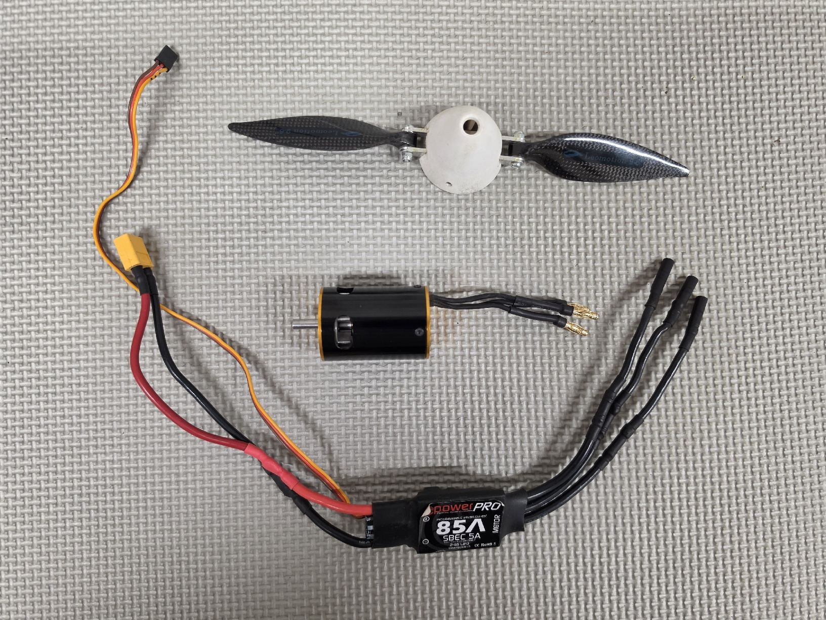 Modellismo RC: Segler Antriebsset – Usato da Rupperswil venduto da CrocoBlade