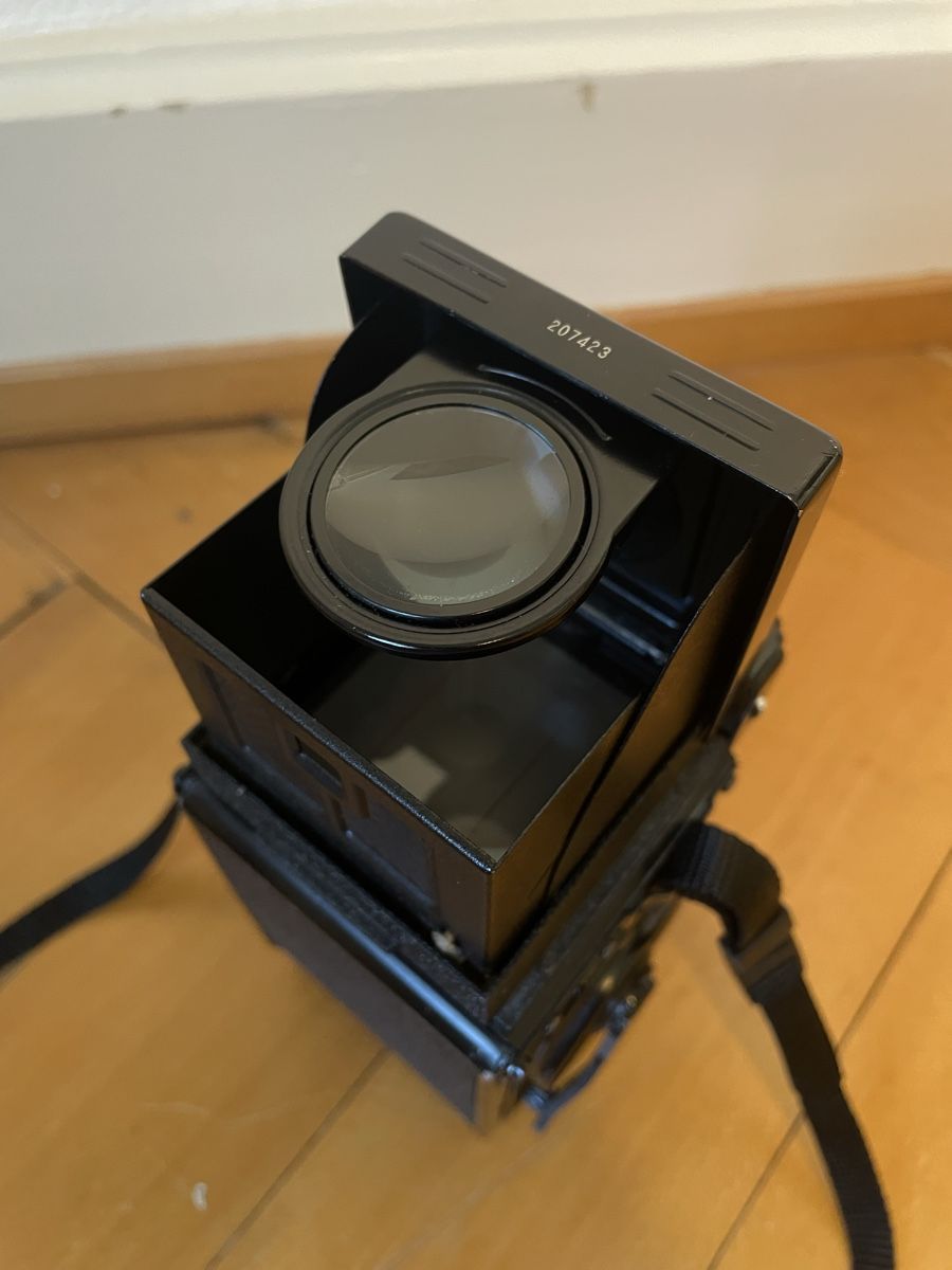 Yashica Fotocamera: Yashica Mat 124G – Usato da Basel venduto da lcnknz 6