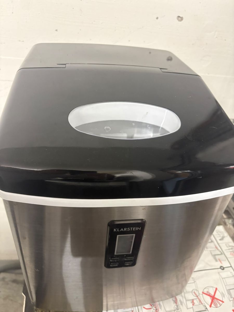 Elettrodomestici da cucina: Eiswürfeln Maschine  – Usato da Rapperswil SG venduto da kat_rw8q