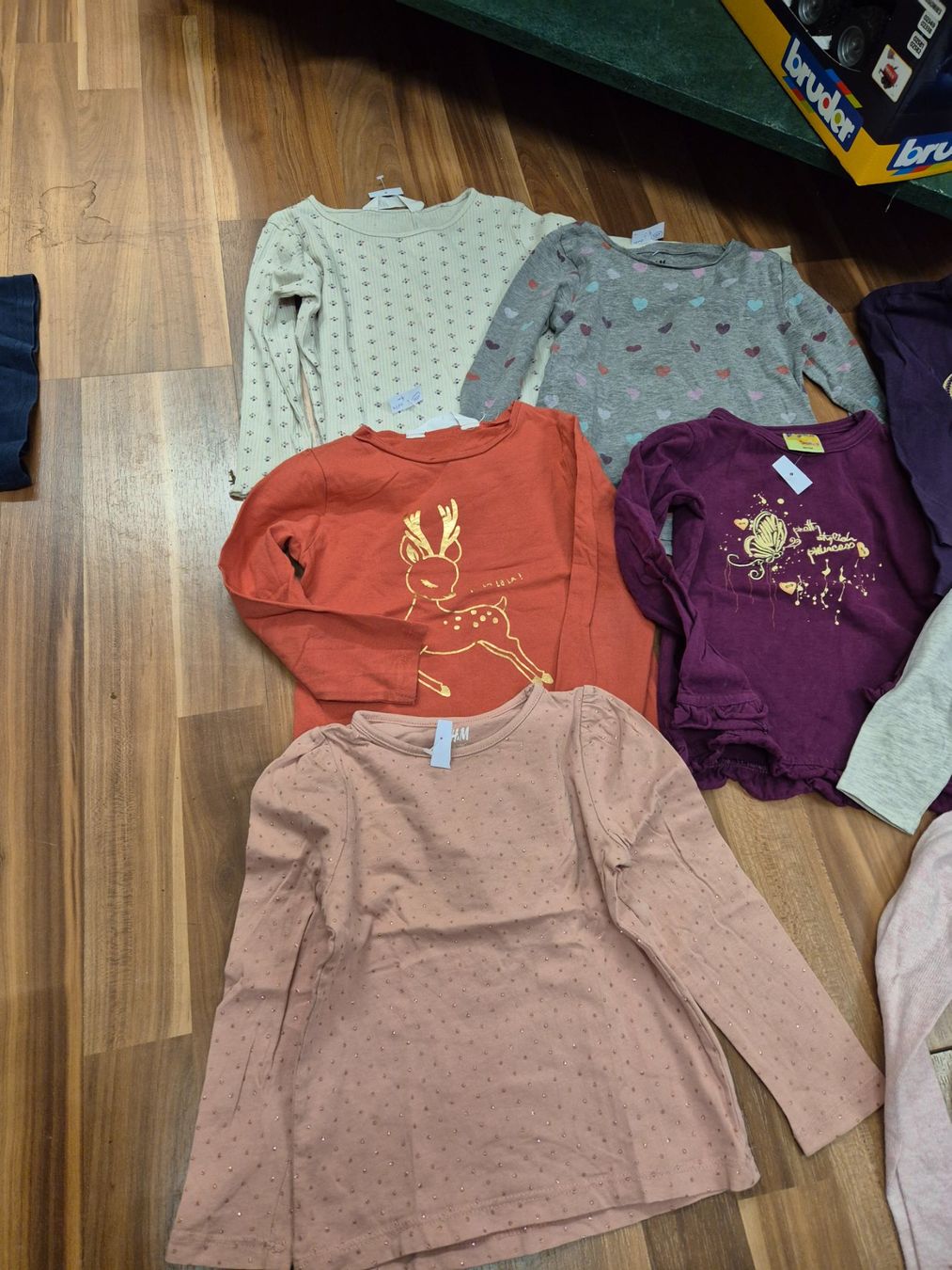 Maglioni & Felpe: 3 Sweatshirt /Pullover gr 98 nach Wahl B12A – Usato da Schwarzenburg venduto da flamingo1970 1