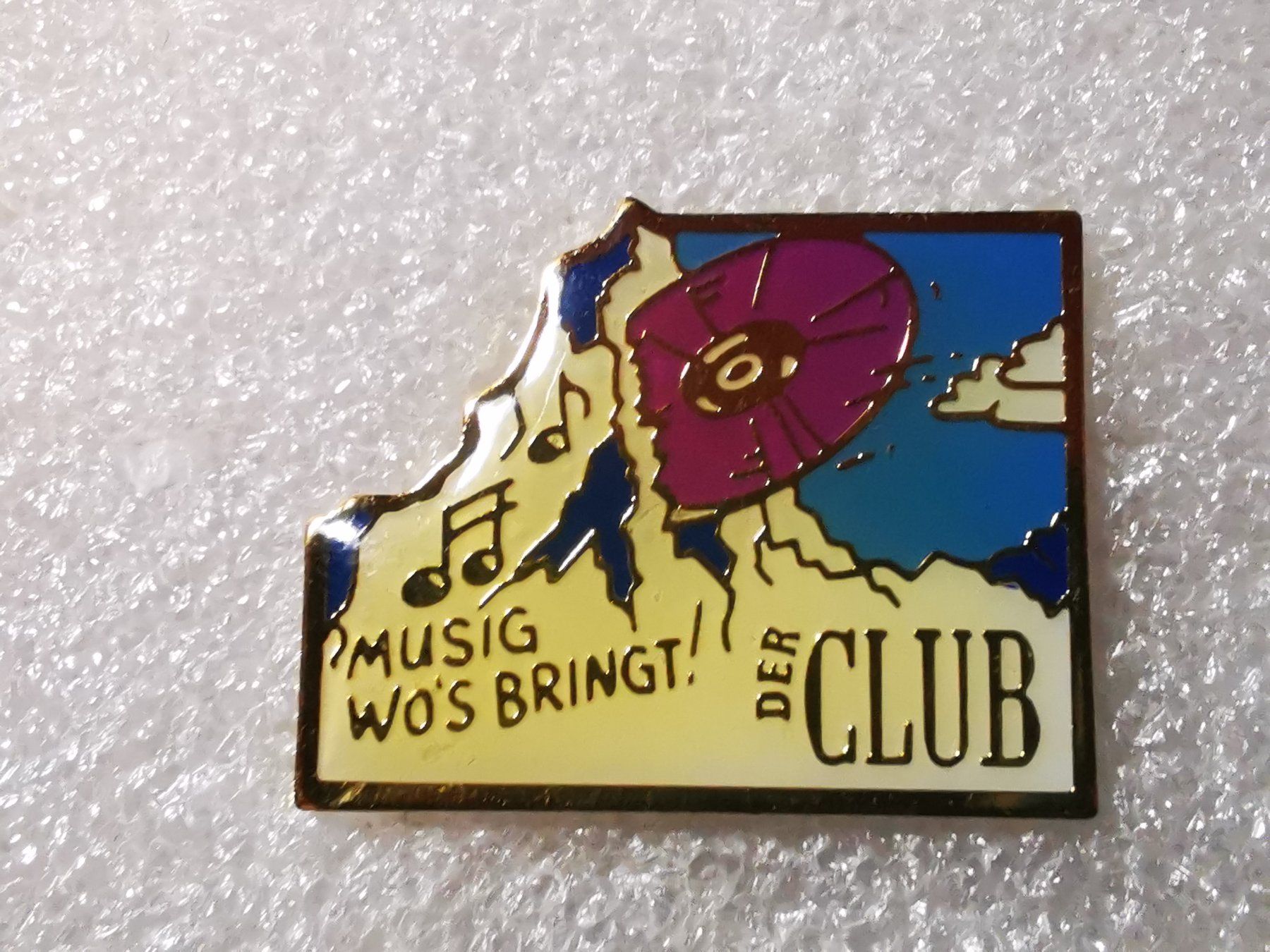 Placchette & Badge: Ansteckpin 15: Der Club – Usato da Oppligen venduto da Pin-Fall-Shop