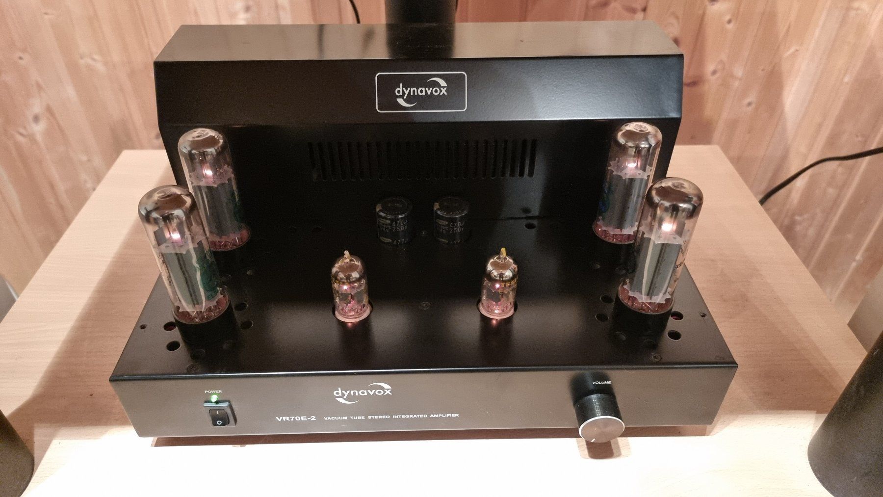 Amplificatori: Dynavox VR70-2 Röhren Endstufe mit EL34 – Usato da Schöfflisdorf venduto da Silvervintage.CH