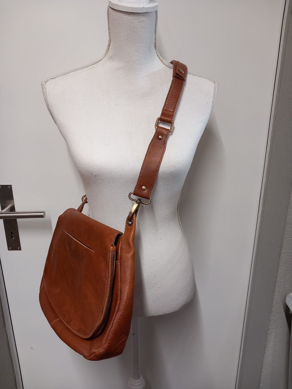 Sacs femmes: Ledertasche LANDLEDER hellbraun, Handtasche – D'occasion à Gwatt (Thun) par umwelt-brocki 9