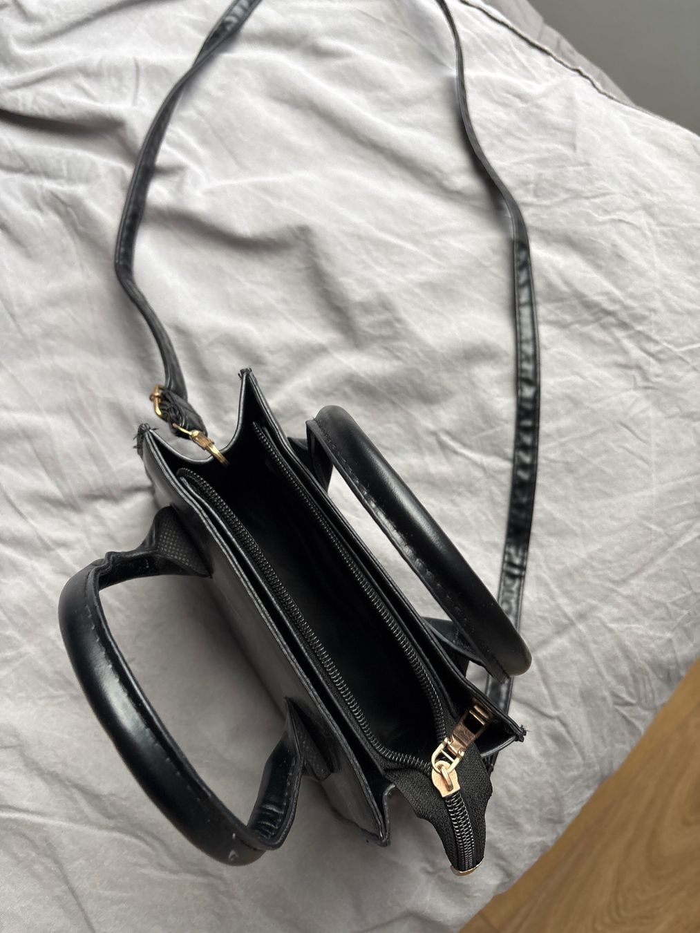 Shein Taschen für Damen: Sac à main noir – Gebraucht aus Nidau von hel_vwr6 1