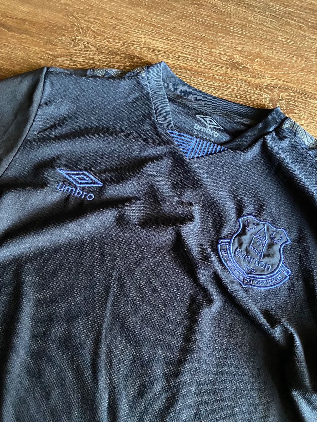 Umbro Canottiere & Pantaloni: FC Everton Trikot Gr. M – Usato da Muttenz venduto da bargain_hunter 1