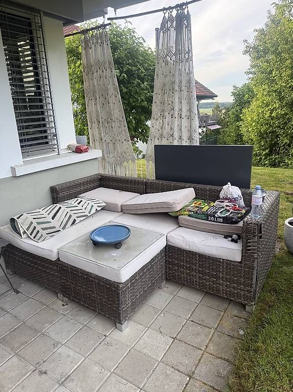 Gebrauchte Gartenlounge mit Tisch, ideal für den Sommer! (Gebraucht) in Zürich für CHF 1 – nur Abholung auf Ricardo kaufen
