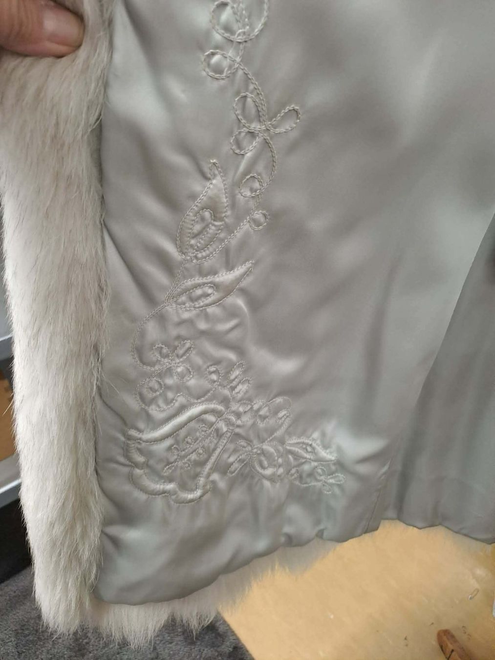 Cappotti: Manteau renaud argente – Usato da La Chaux-de-Fonds venduto da Emmaus2300CDF 2