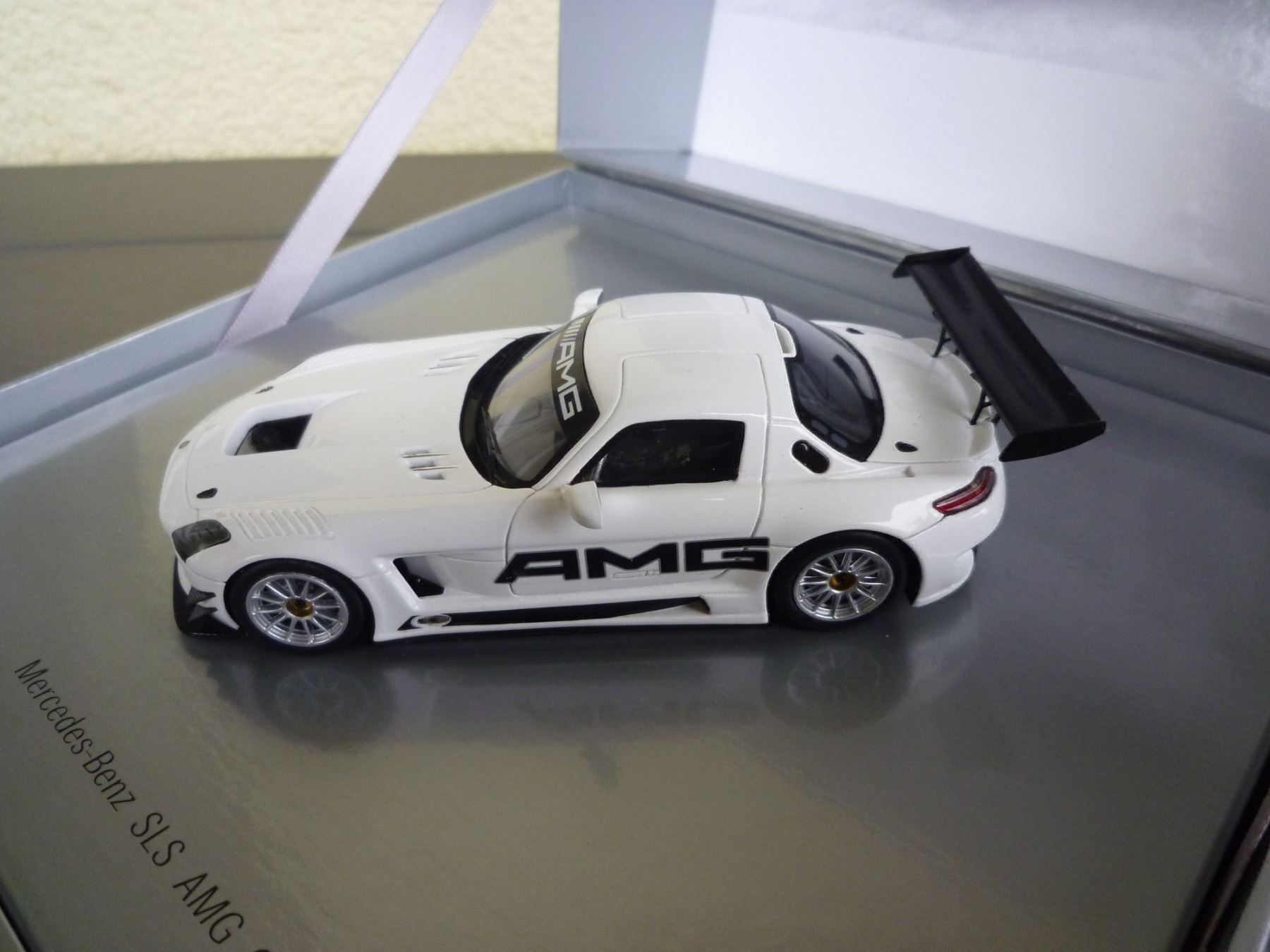 Mercedes-Benz Modellautos: Mercedes-Benz SLS AMG GT3 – Neu und originalverpackt aus Flawil von Imperiosud 2