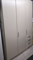Kleiderschrank 154b x 60t x 220h 3 Türen + 4Schubladen