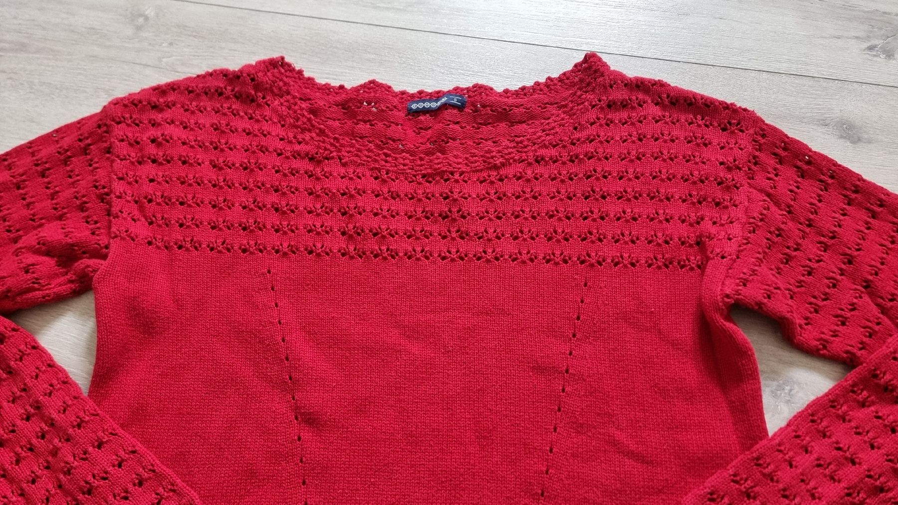 Maglioni & Felpe: Bonobo Damenpullover rot Gr. S gestrickt Lochmuster Herbst  – Usato da Wigoltingen venduto da Zuckerfee84