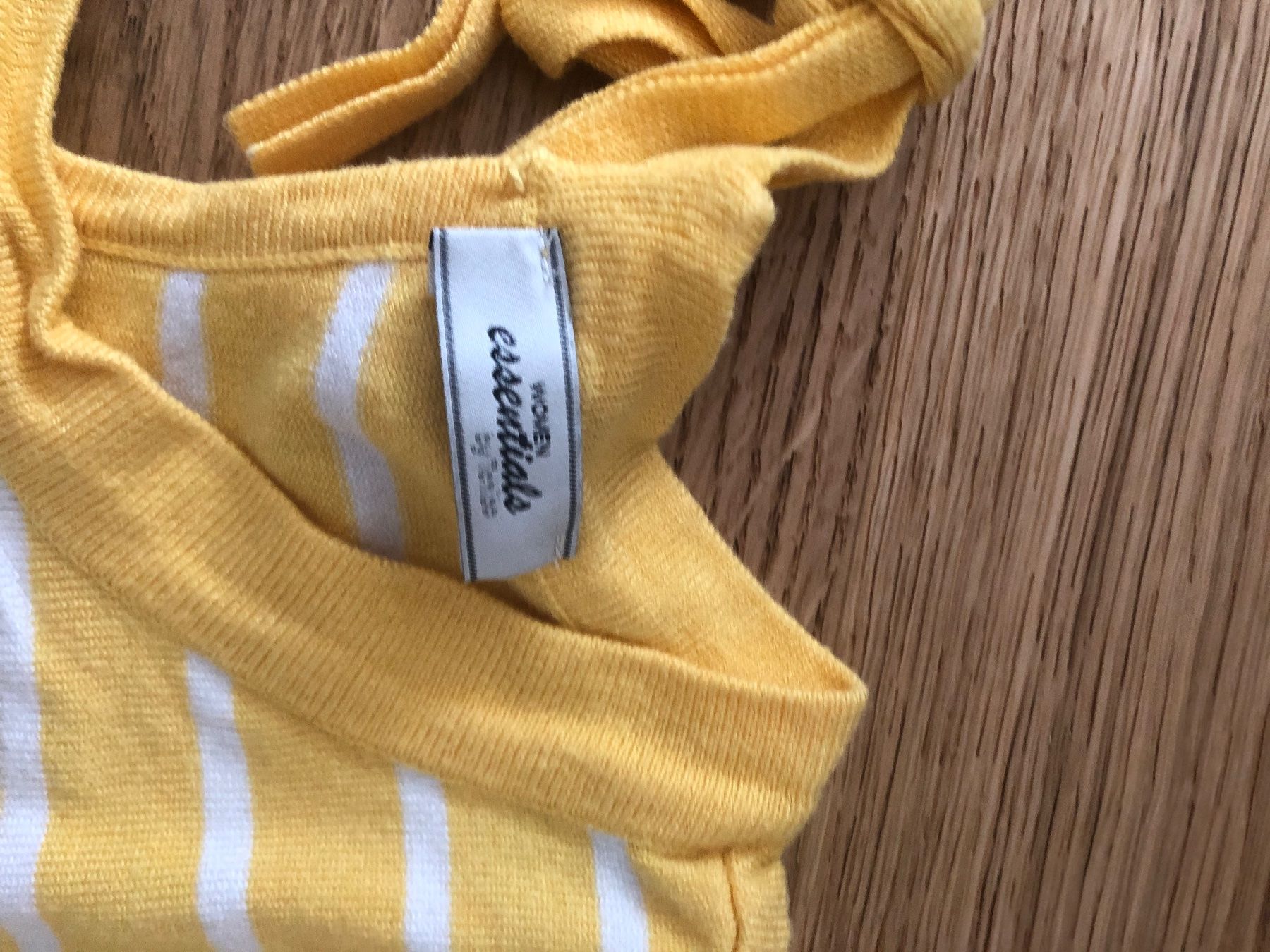 Maglioni & Felpe: Leichter Pullover gelb weiss gestreift 36 – Usato da Wattwil venduto da jopara 1