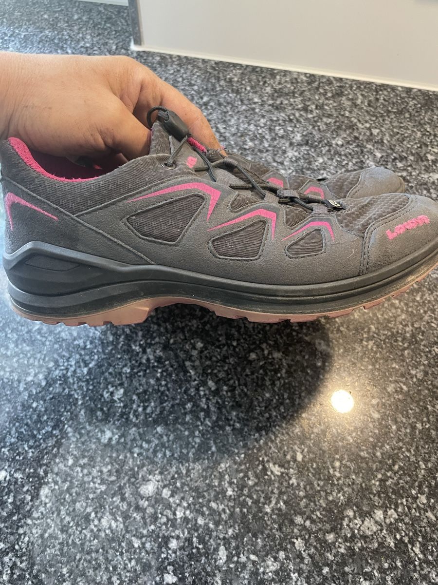 Lowa Schuhe für Mädchen: Lowa Innox Evo Junior Wanderschuhe gr. 37 – Gebraucht aus Recherswil von grafics 6
