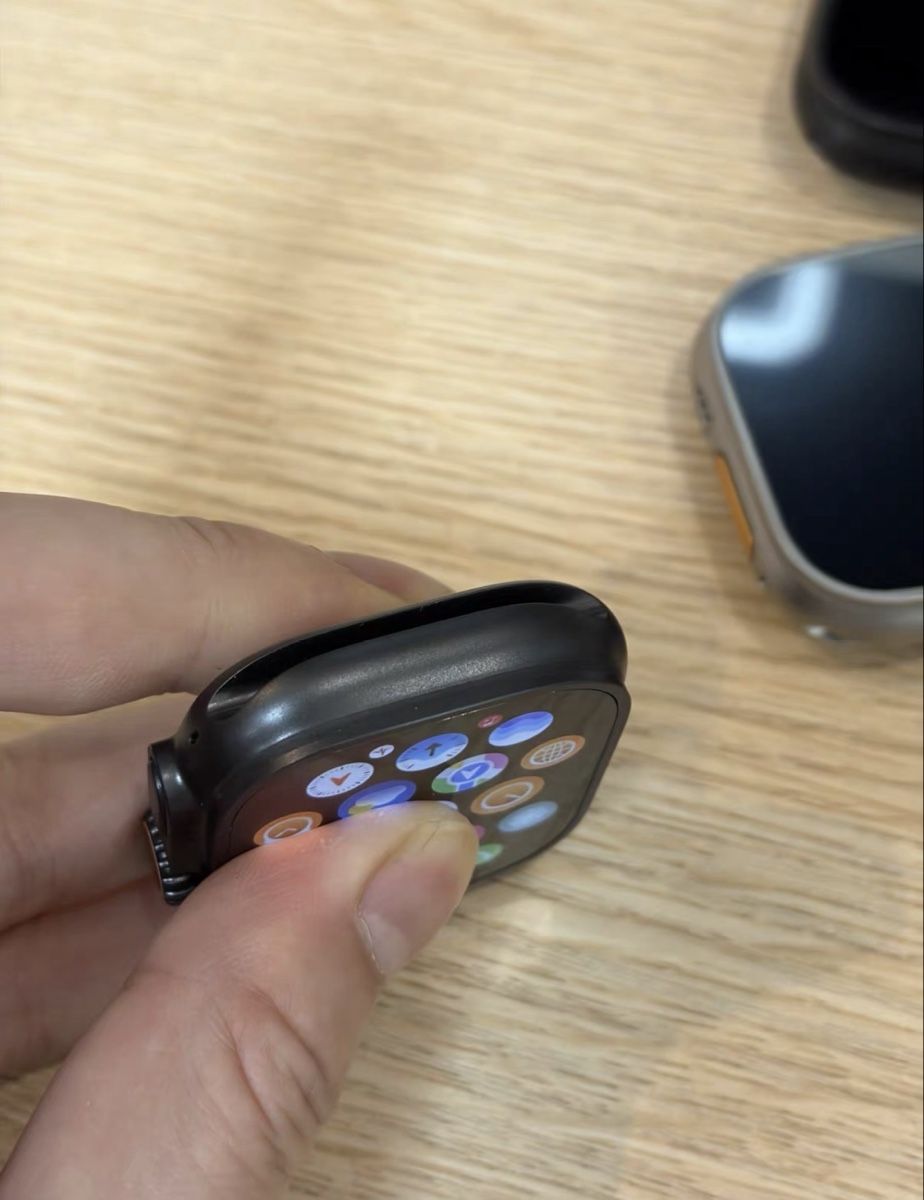 Apple Smartwatch: Apple Watch Ultra 2  – Neu (gemäss Beschreibung) aus Yverdon-les-Bains von con_5qmg 3