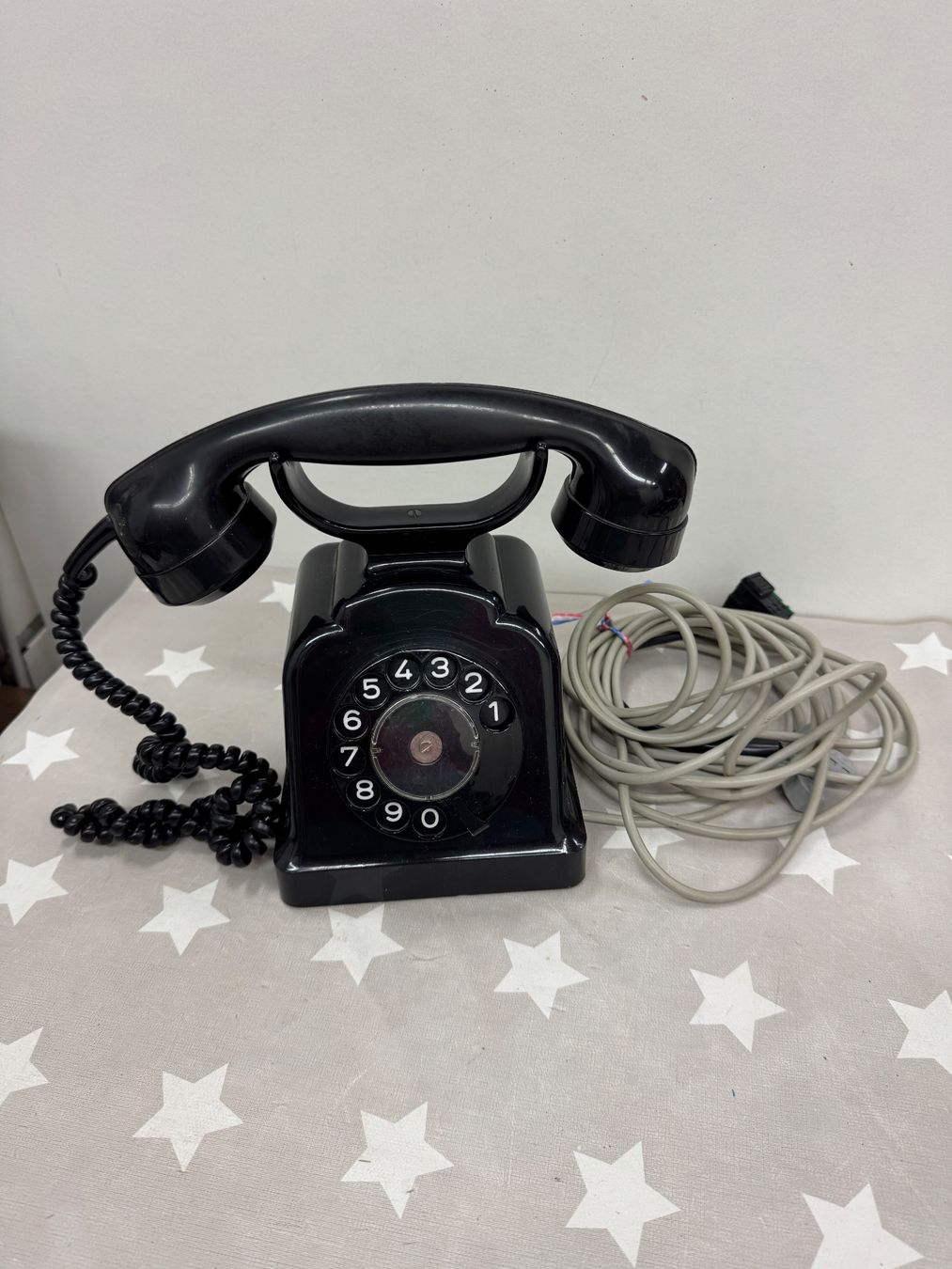 Telefoni: Altes Telefon als Deko – Usato da Rafz venduto da Powacaddy