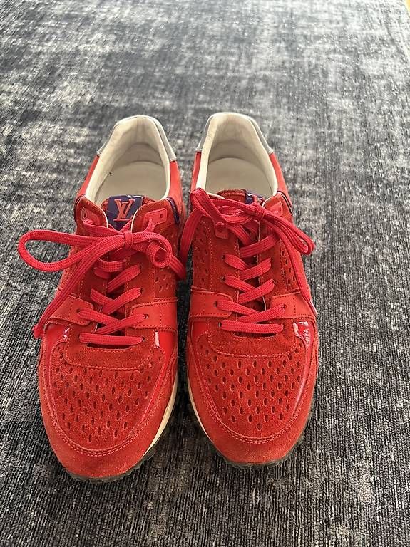 Damenschuhe: Louis Vuitton Damen Sneaker – Gebraucht aus Wallisellen von Nacka04