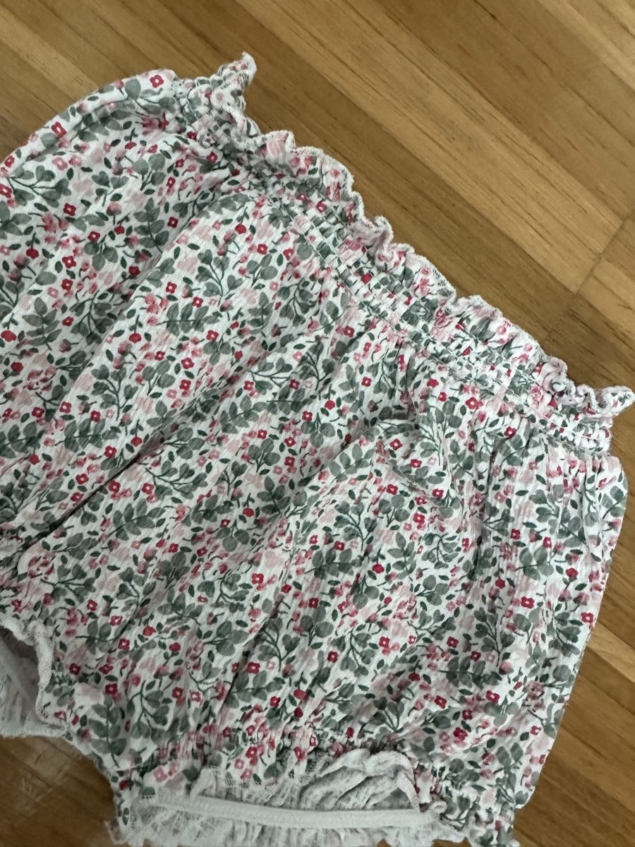 Okaidi Pantaloni: Neu: 2 Bloomer/Shorts von Okaidi – Nuovo (secondo la descrizione) da Zürich venduto da Freudefant 1