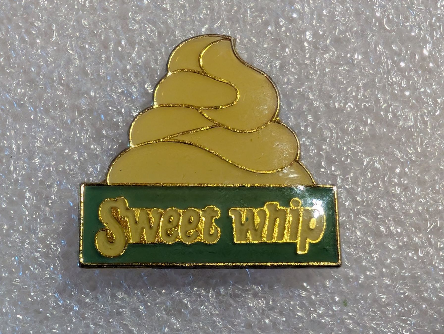 Placchette & Badge: Ansteckpin 277: Sweet Whip – Usato da Oppligen venduto da Pin-Fall-Shop
