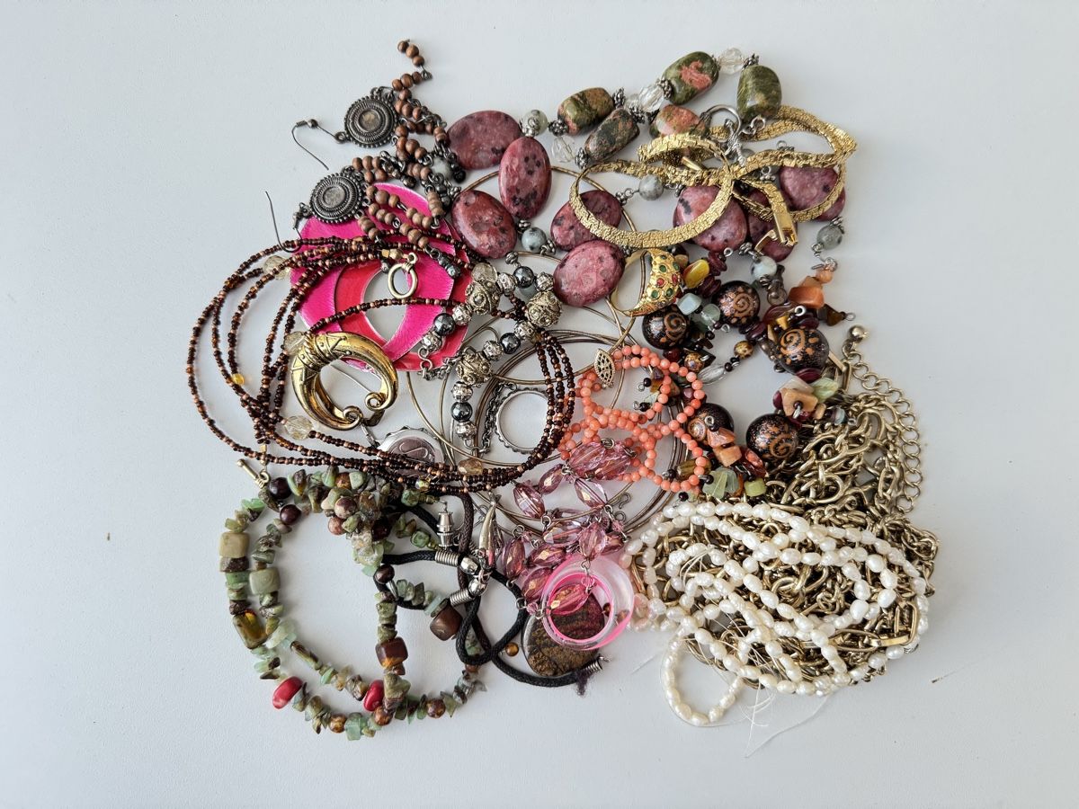 Autres bijoux: LOT SCHMUCK TEILS DEFEKT – D'occasion à Egg b. Zürich par chantilly-lace