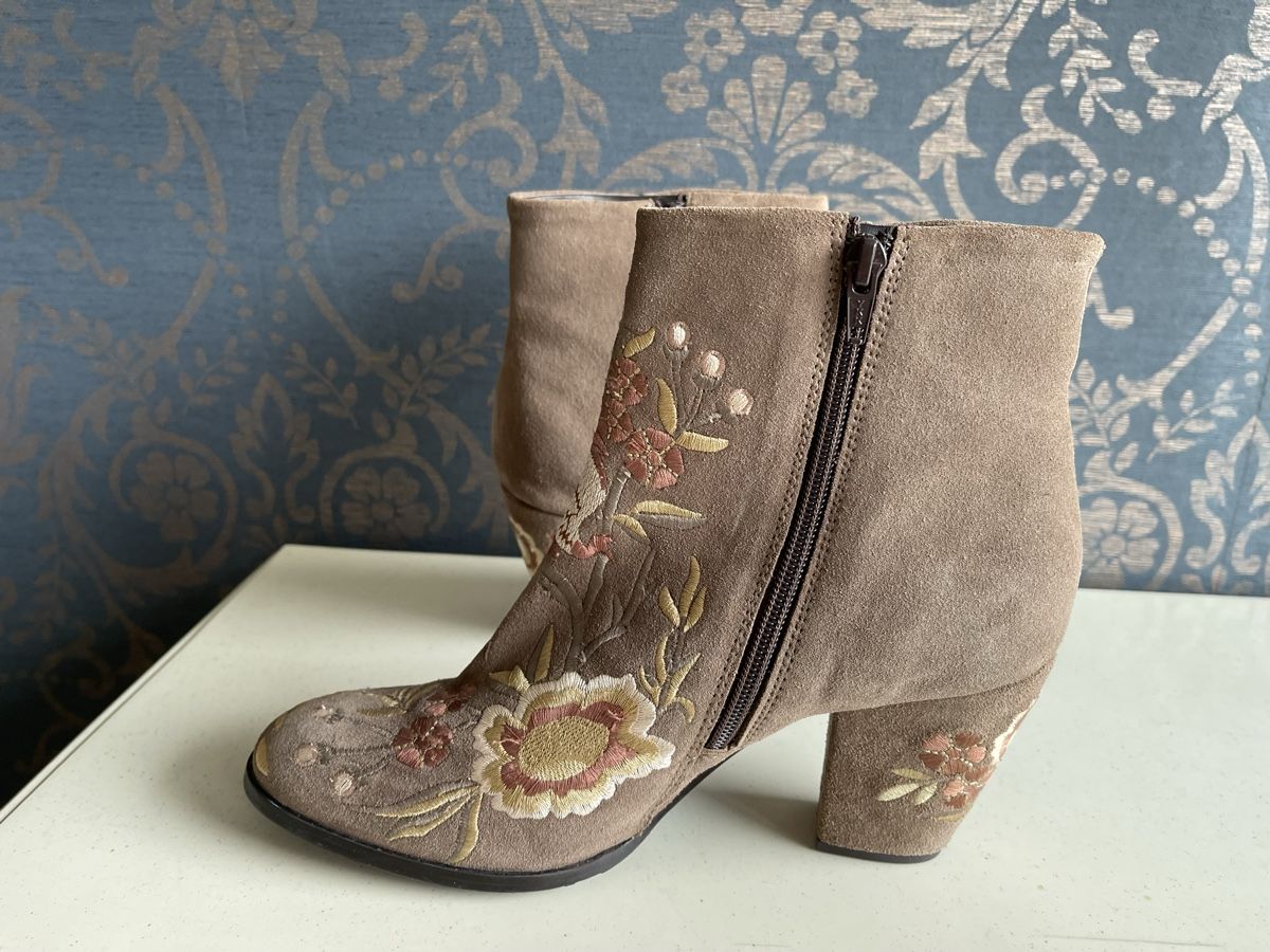 Scarpe da donna: Lazamani Stiefeletten Grösse 41/42 – Nuovo (secondo la descrizione) da Stallikon venduto da BaumArt 4