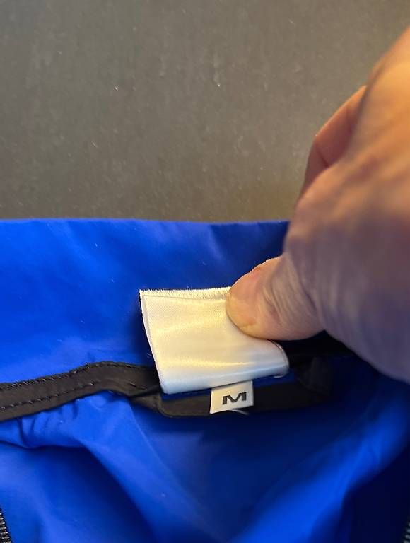Skinfit Jacken: Skinfit Laufjacke Gr M – Gebraucht aus Oberweningen von Jogi2 2