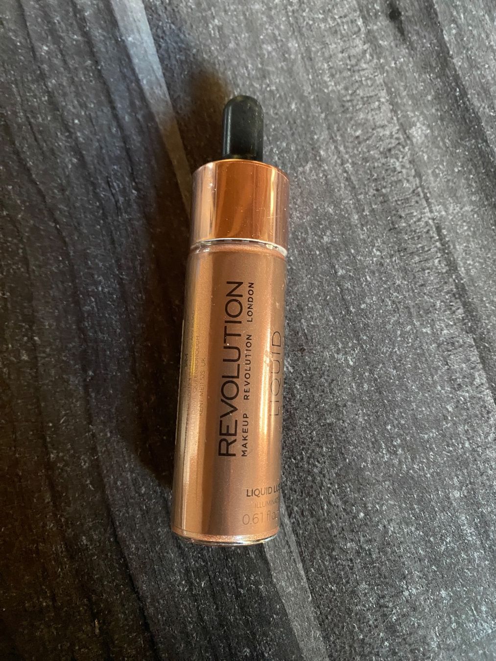 Make-up: Revolution liquid highlighter 18ml – Nuovo e nell'imballaggio originale da Chamoson venduto da Pince26