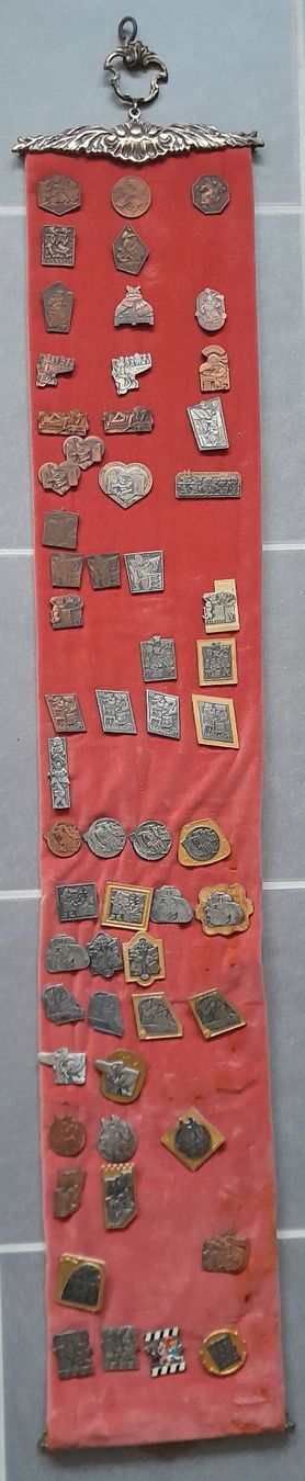 Plaquettes & Badges: Blaggedde Plaketten Basel – D'occasion à Liesberg par Ragged 3